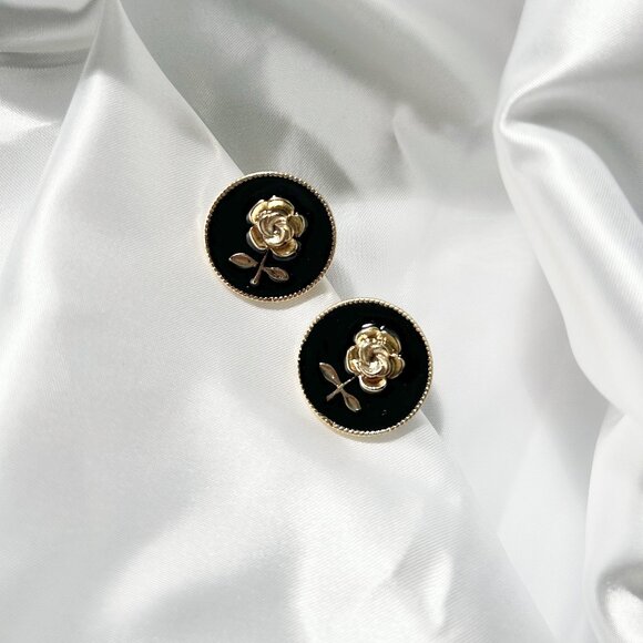 Pair of Vintage Round Black Dripping Oil Rose Flower Earrings for Women Classic - Picture 1 of 3